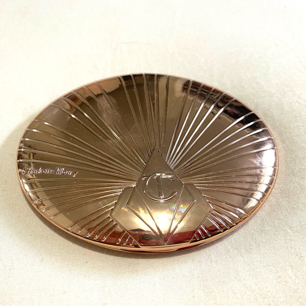 Charlotte Tilbury Airbrush Bronzer - NEW